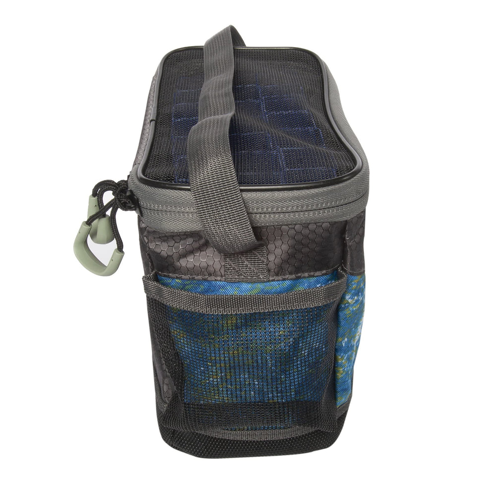 Calcutta Squall jig bag with rubberized bottom resists sliding on deck
