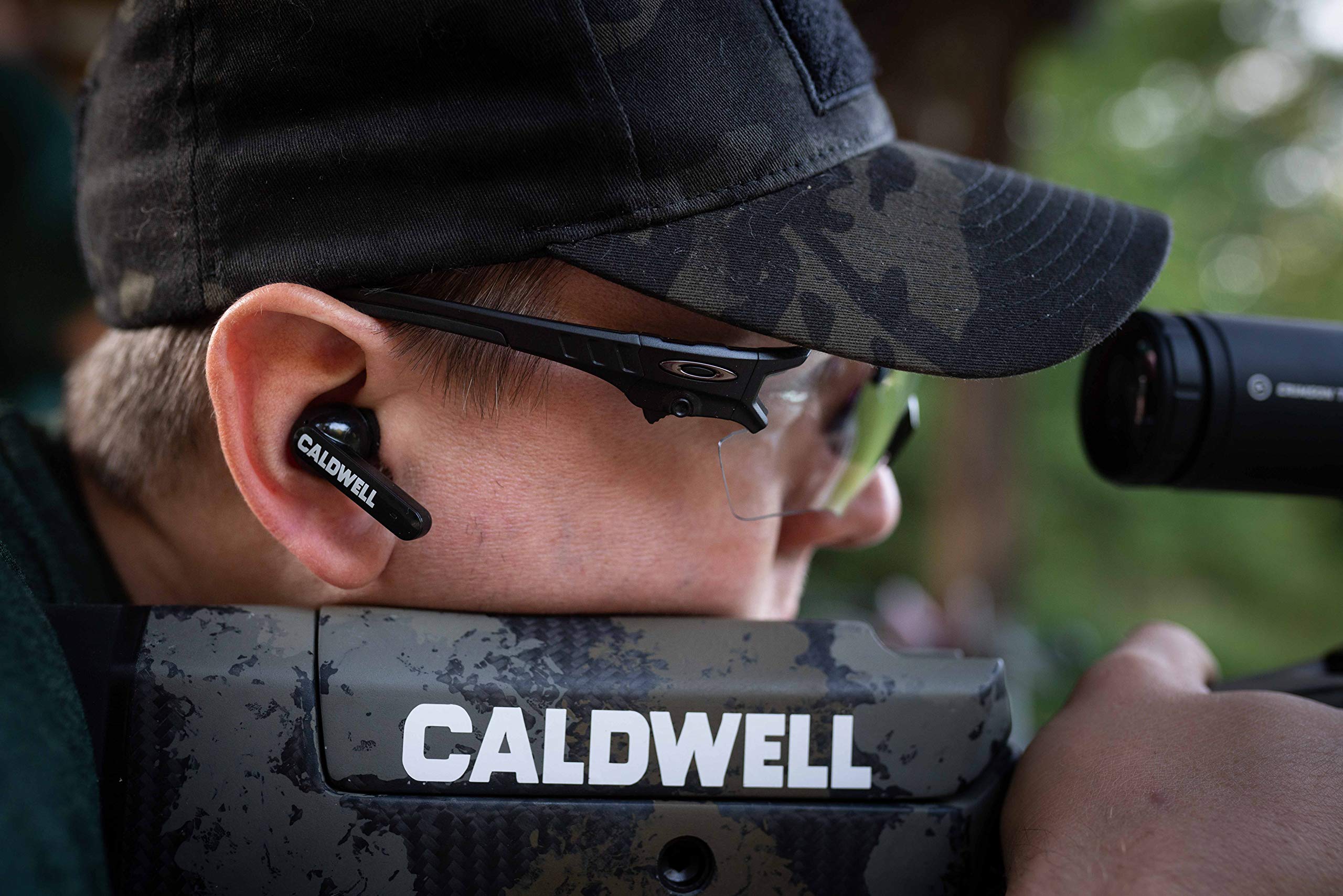 Caldwell E-MAX Shadows auto-shutoff helps conserve battery life.