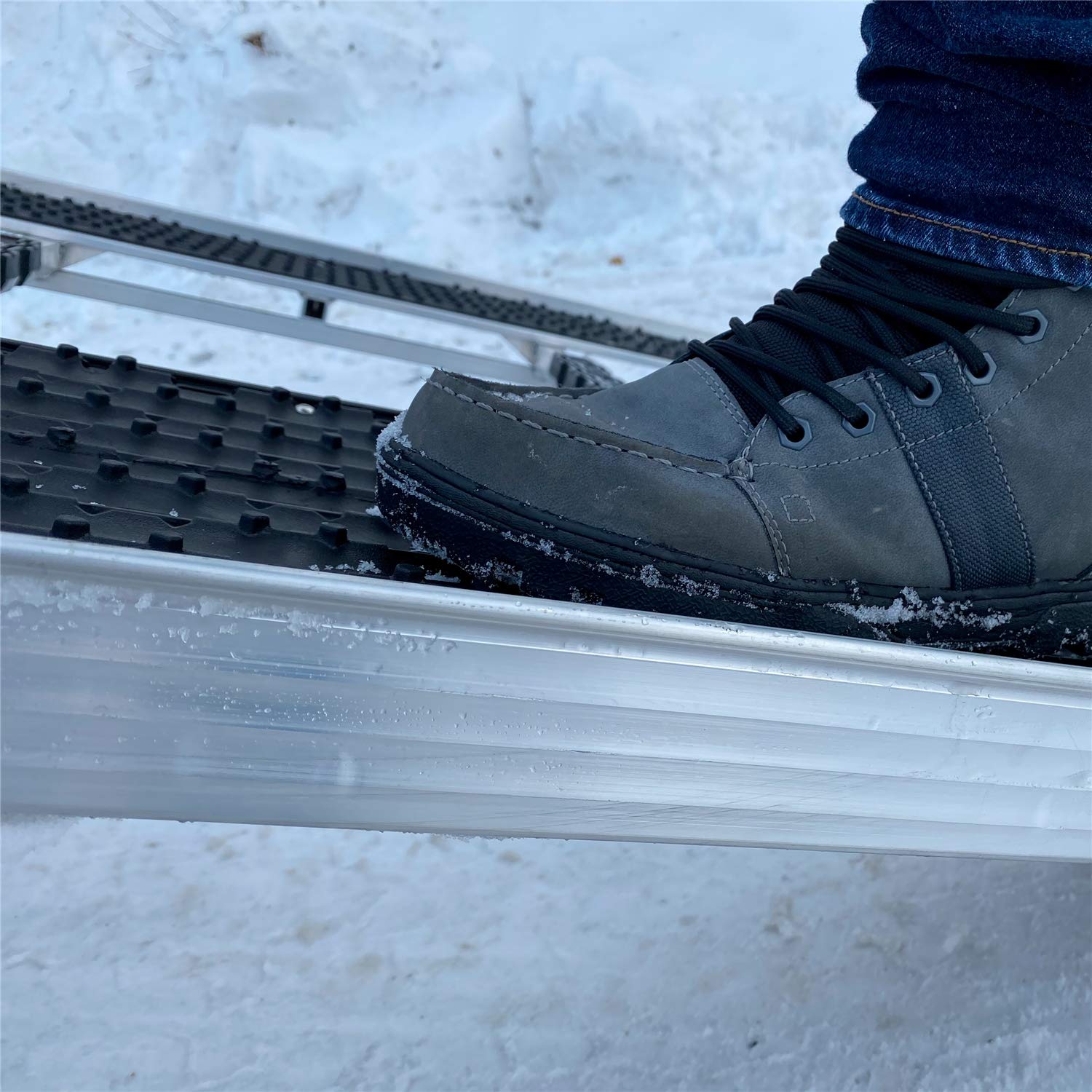 Caliber Lowpro Grip Glides 13387 lifetime warranty reinforces long-term reliability.