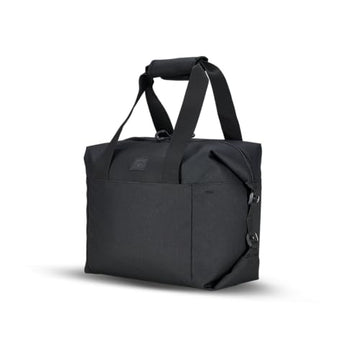 Callaway Clubhouse Travel Cooler insulated lining keeps drinks cold during rounds.