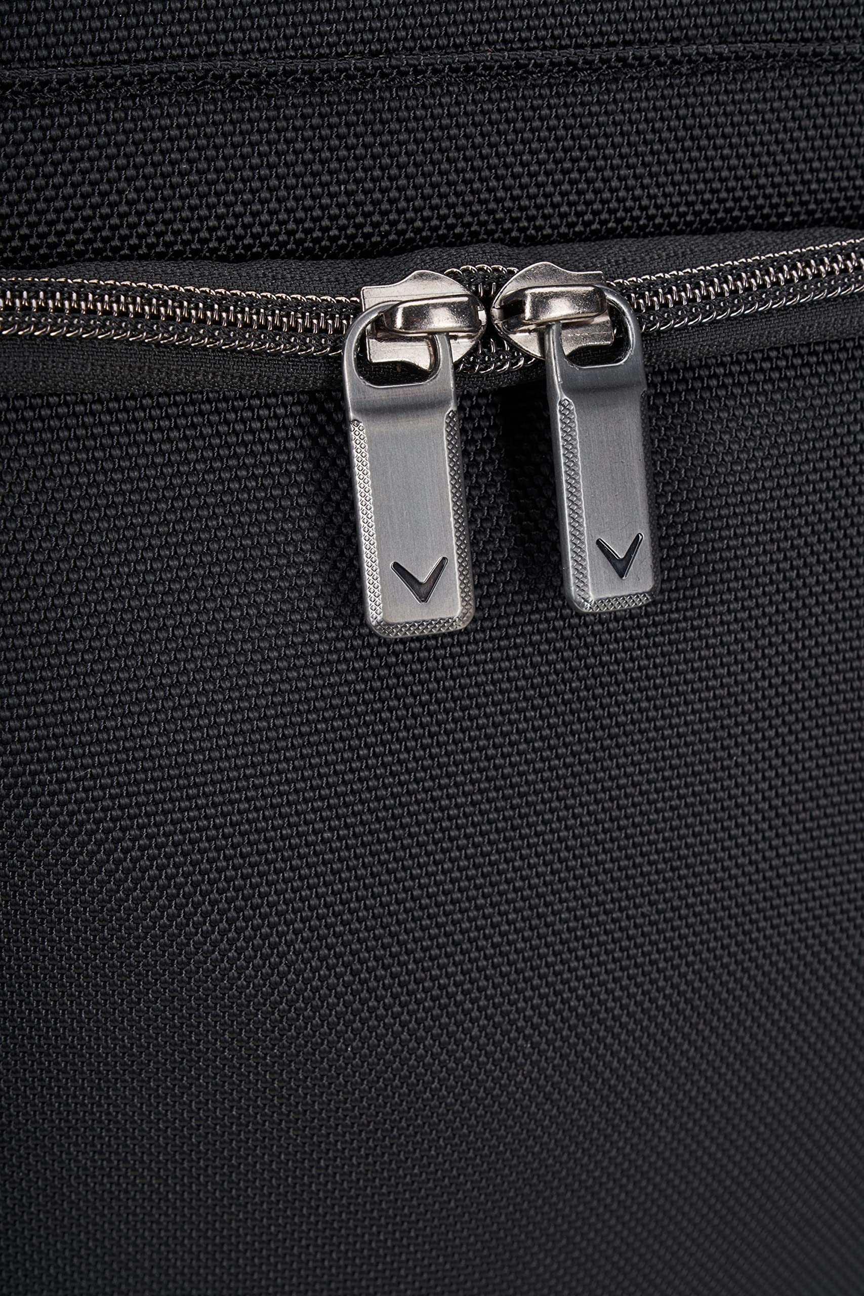Callaway TR CG Tour Authentic 22 Spinner Black premium leather accents detail.