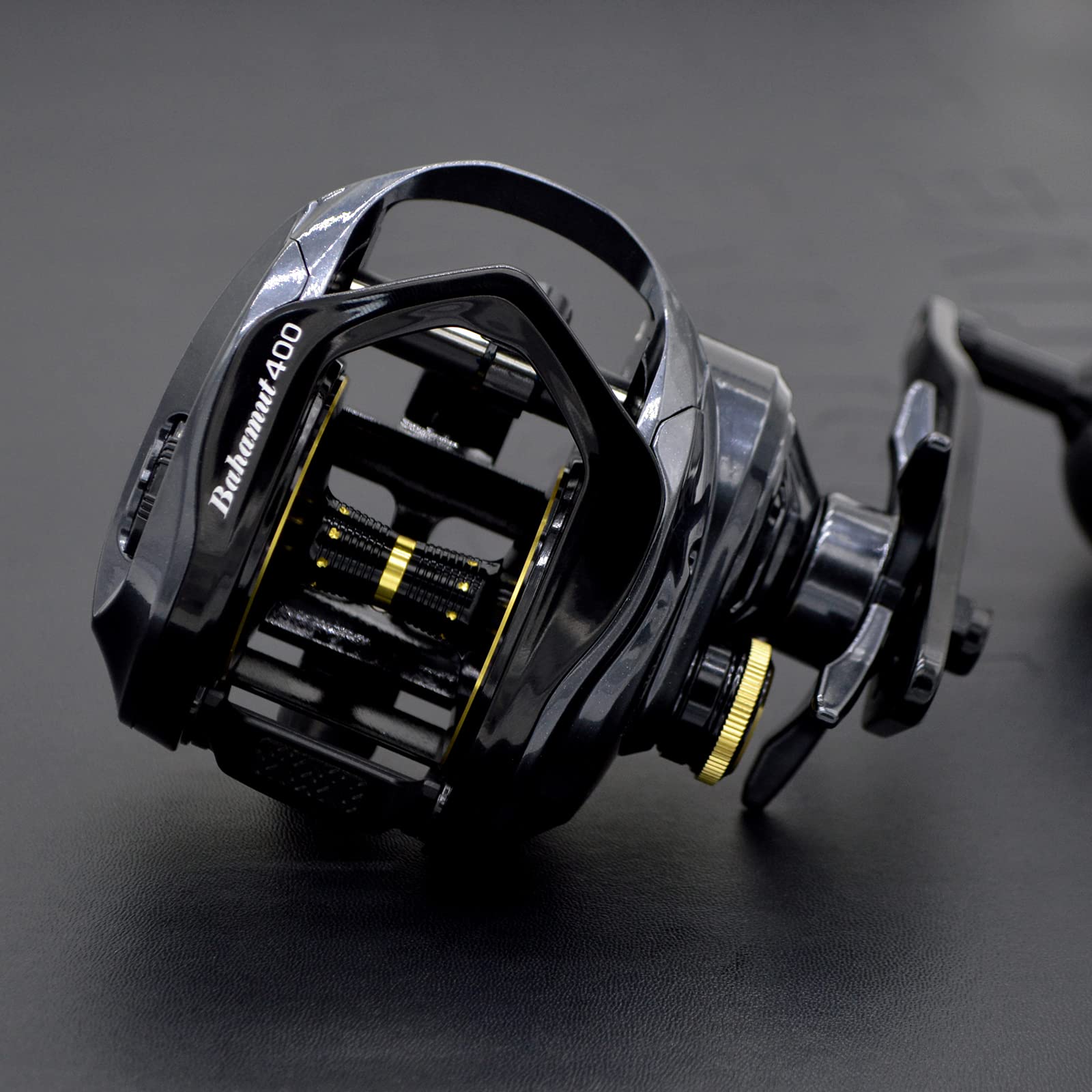 Left- or right-hand retrieve option with carbon fiber side covers