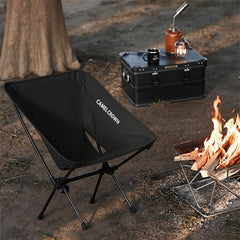 CAMEL CROWN portable camping chair in-use posture demonstrates relaxed seating for social chats.