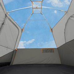 CAMEL CROWN durable poles and stakes provide stable setup in wind