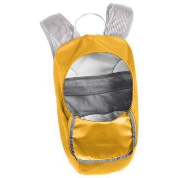 CamelBak Arete 14 secure phone pocket for quick access on the go