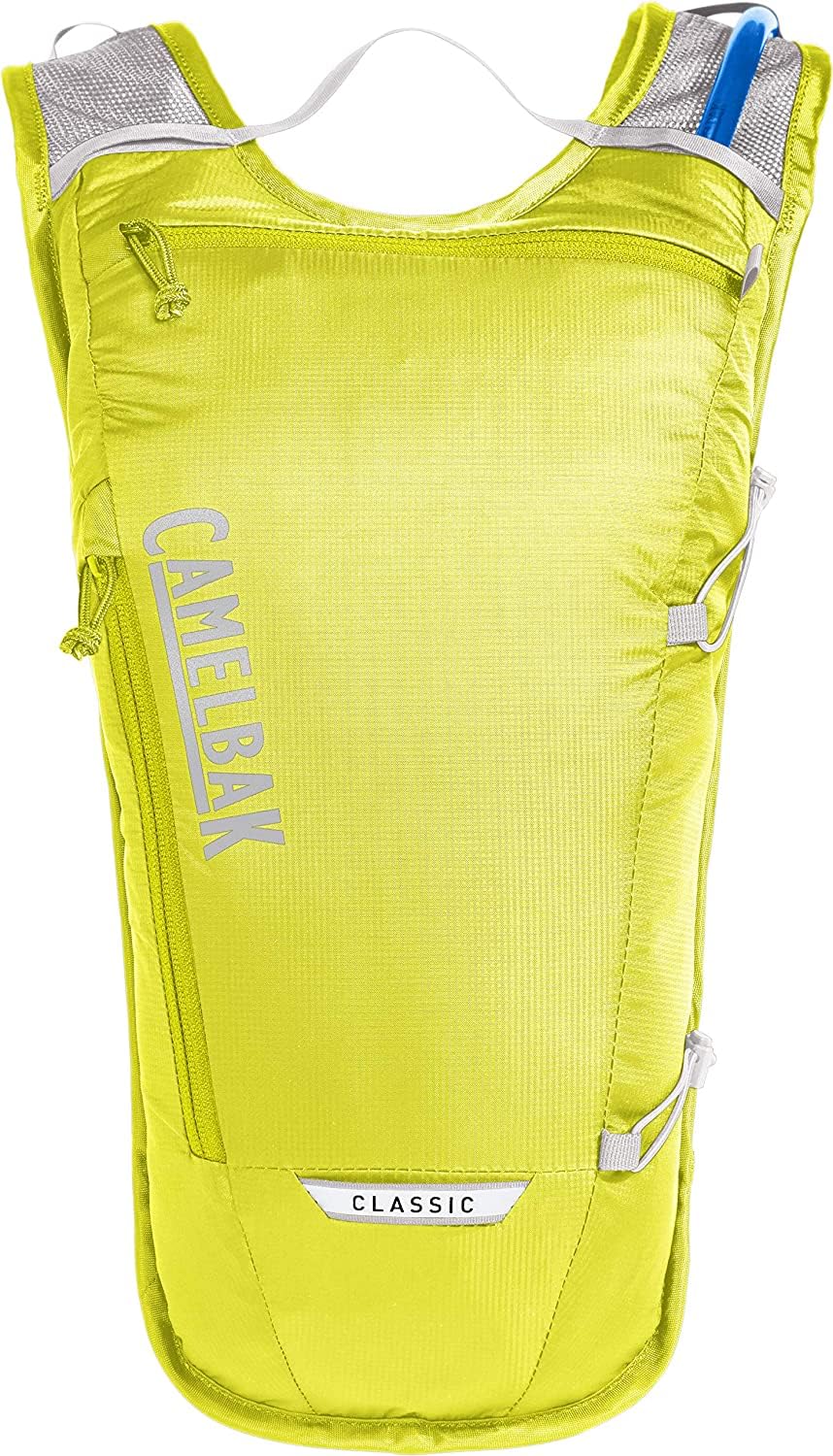 CamelBak Classic Light adjustable sternum strap ensures a secure fit.