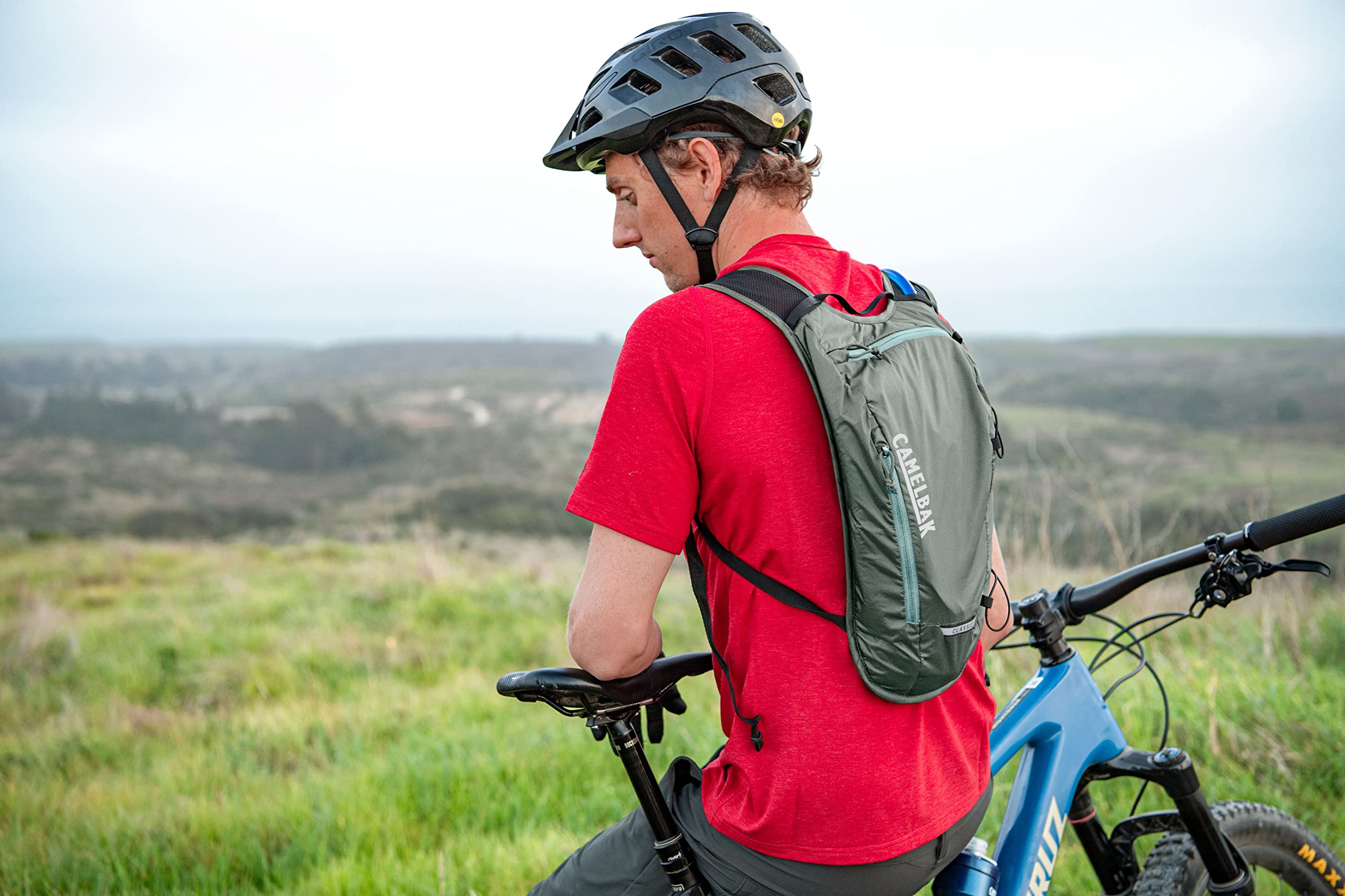 CamelBak Classic Light back panel and straps provide breathable comfort on long rides.