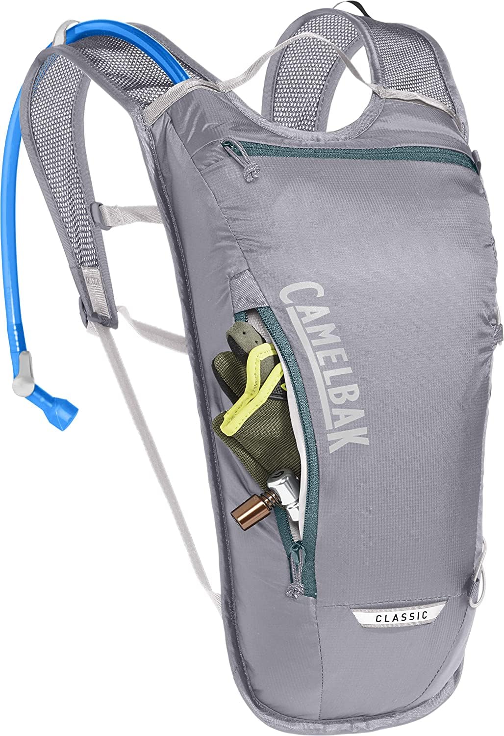 CamelBak Classic Light adjustable sternum strap for a stable, customized fit.