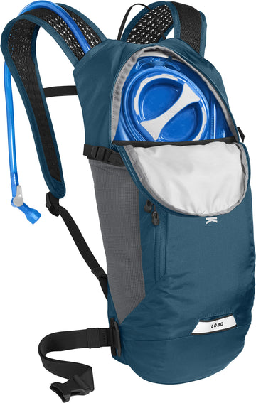 CamelBak Lobo 9 ergonomic refill handle allows quick top-ups before climbs