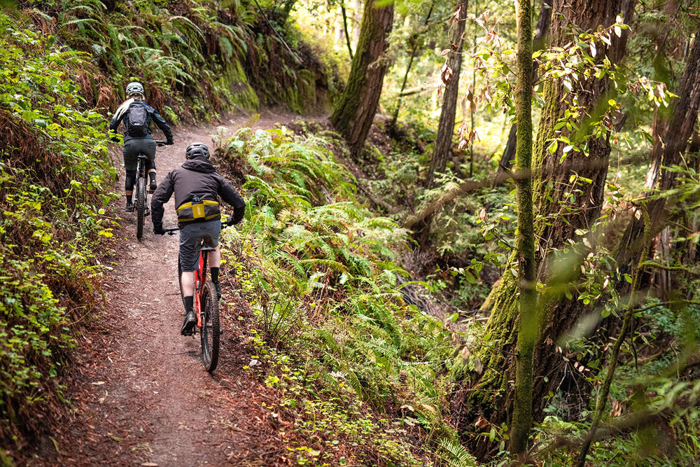 Minimalist, compact belt design from CamelBak for steady performance