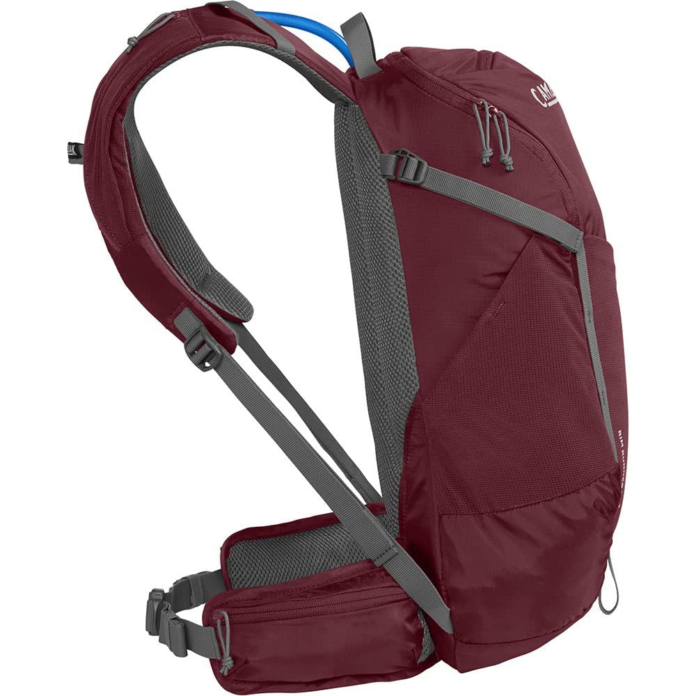 CamelBak Rim Runner X20 cargo compression system simplifies kit organization.