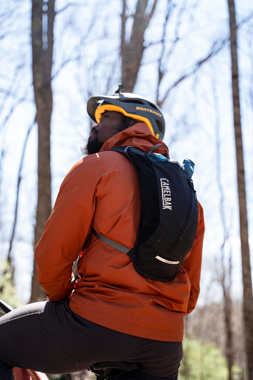 CamelBak Rogue Light 7 2L reservoir in action during mountain ride.