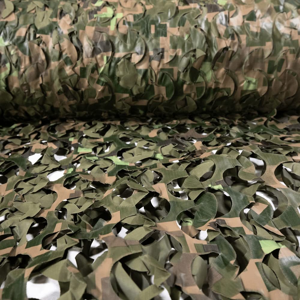 CamoSystems large netting layout demonstrates versatile setup for hunting or photography.