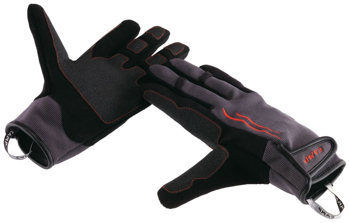 CAMP Start full-finger belay gloves in small protect hands during belaying in wet conditions