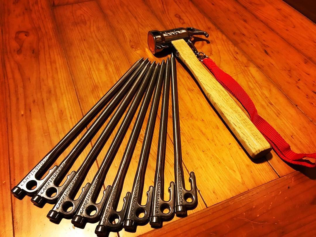 Camping Moon 30cm stake length delivers deep penetration for secure anchoring.