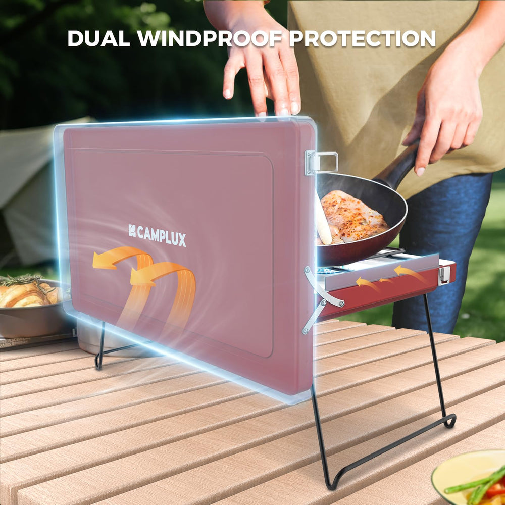 CAMPLUX Safari three-sided windshield stabilizing flames in wind