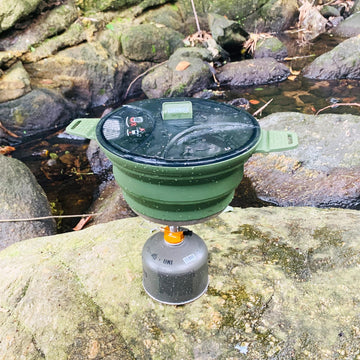 CAMPWOLF 2.5L materials closeup, silicone and stainless steel ensure safety and durability.