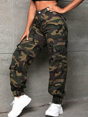 CaniBtr camo pants multi-pocket design emphasizes practicality for travel and outdoor adventures.