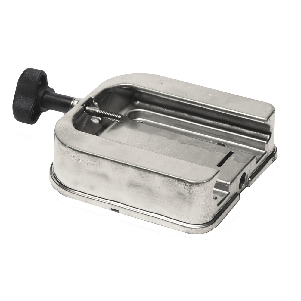 Cannon 316 stainless steel construction resists saltwater corrosion.