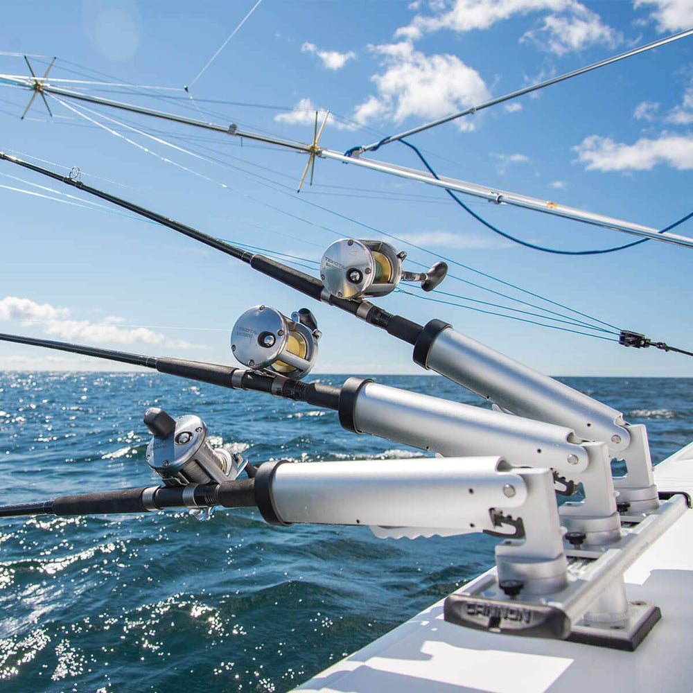 Cannon 360-degree rotation supports optimal rod placement in varied fishing scenarios.