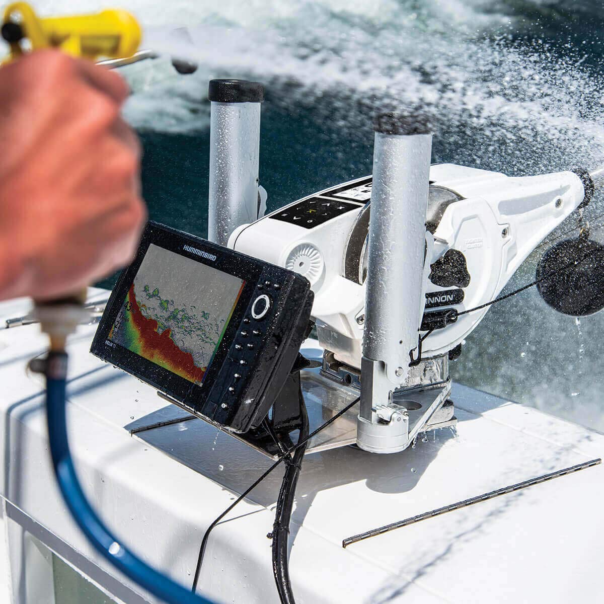 Cannon 360-degree rotation for full rod positioning on any boat configuration