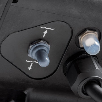 Cannon Magnum 10 control panel for simple weight retrieval.