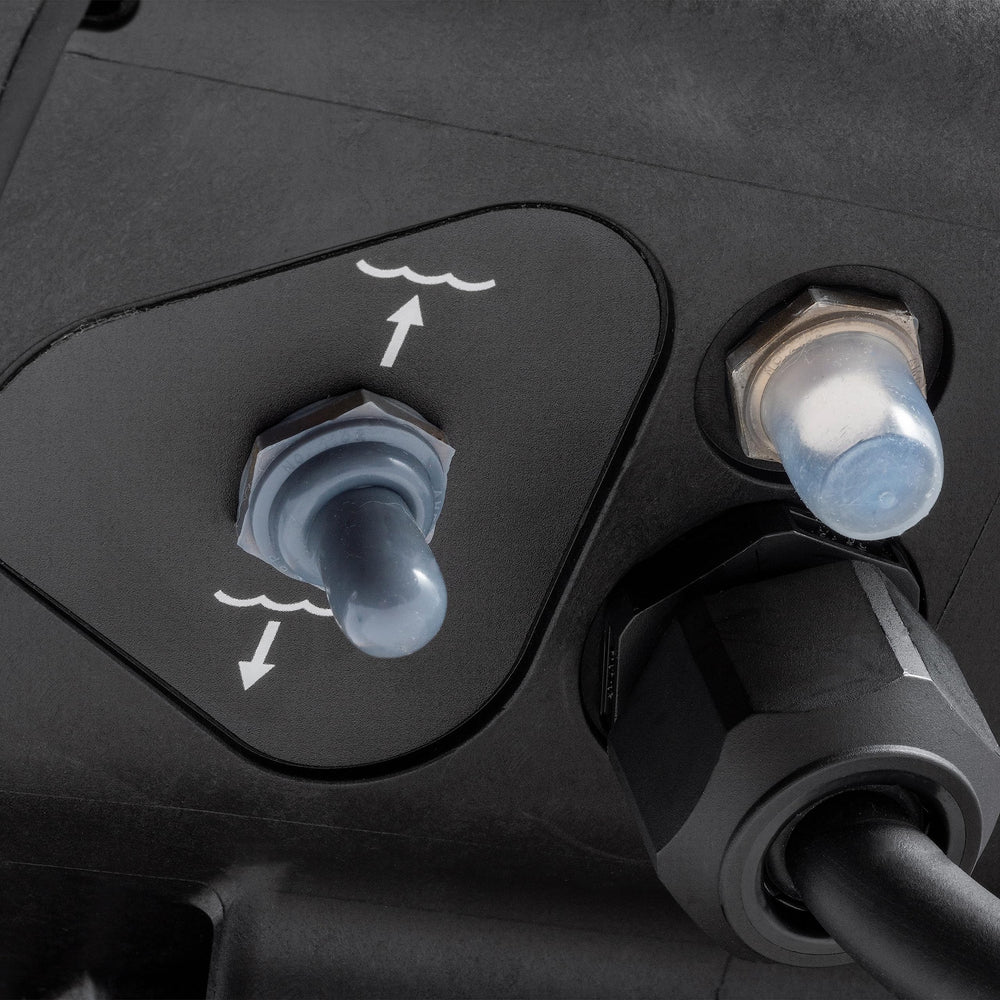 Cannon Magnum 5 IP68 power connector for reliable operation in rough seas.