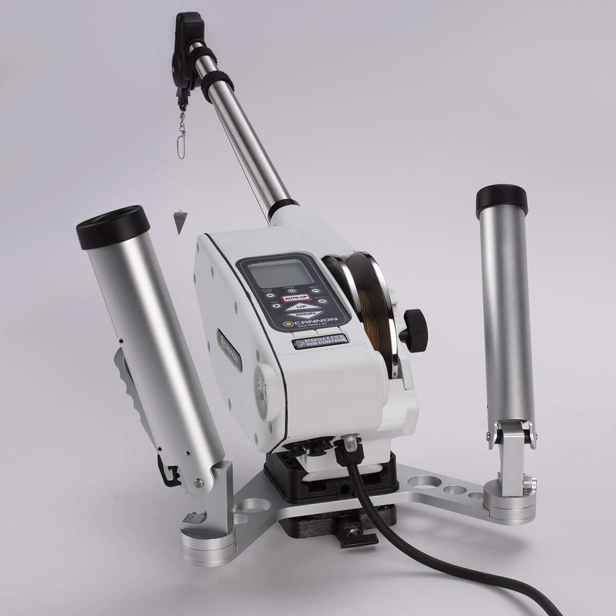 Cannon ratcheting system smoothly adjusting rod position for storage or removal