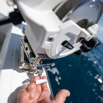 Cannon tournament-grade downrigger mount built for durability in rough water.