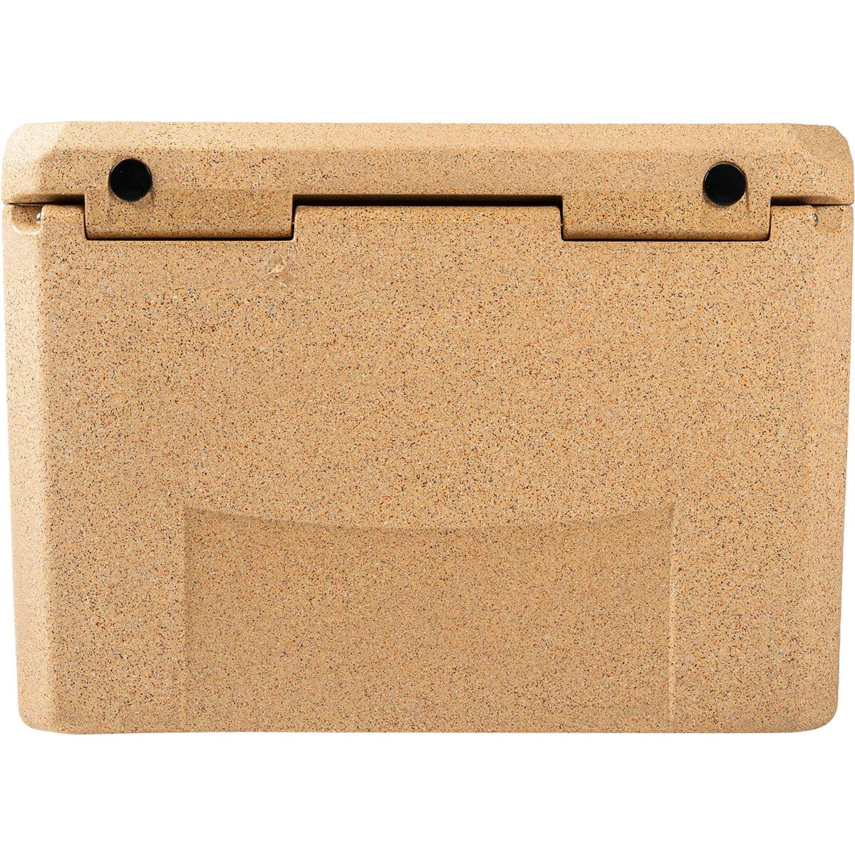 Canyon Outfitter V2 35qt sandstone lid closeup showing sturdy build