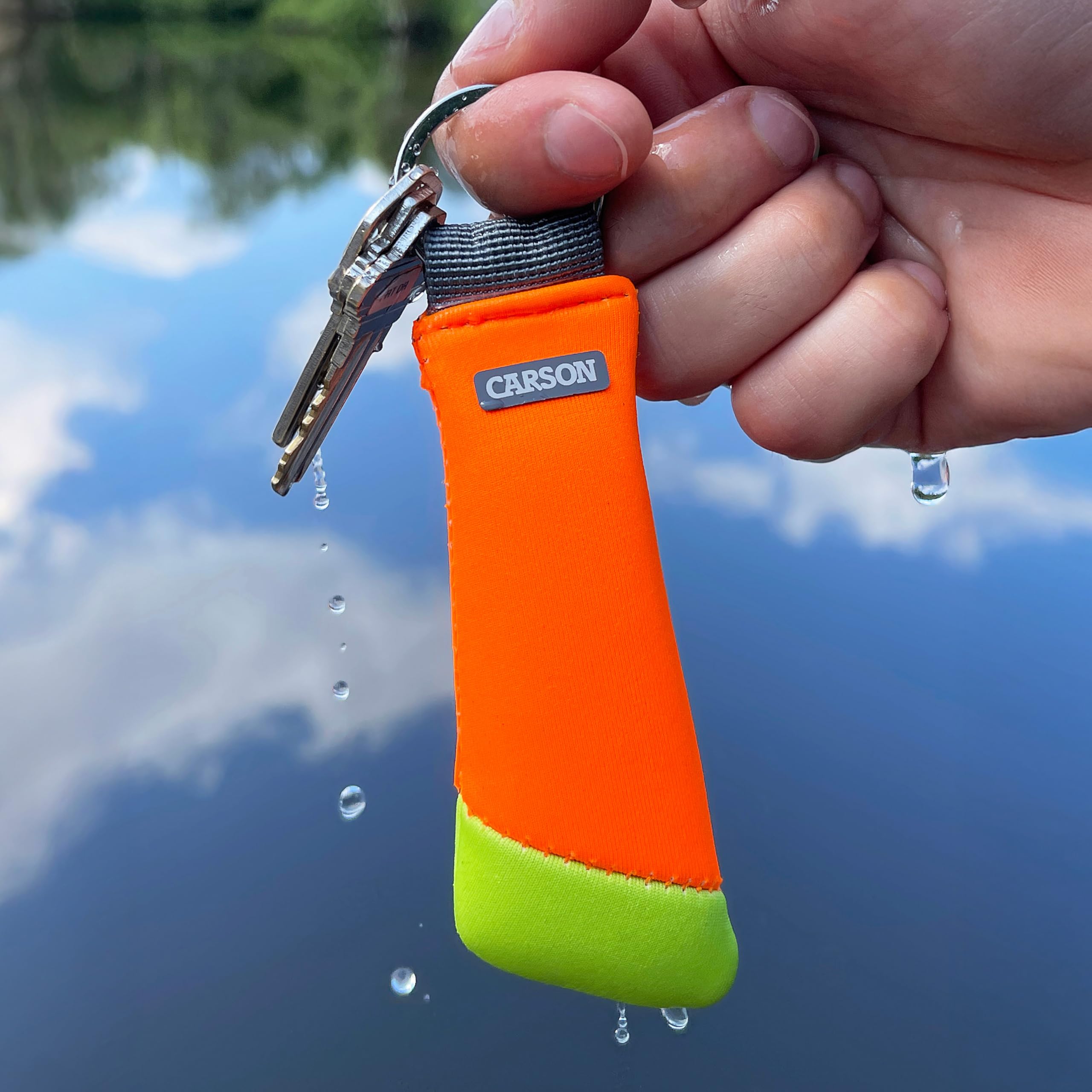 Carson floating keychain Green/Blue built in stainless steel keyring for secure keys