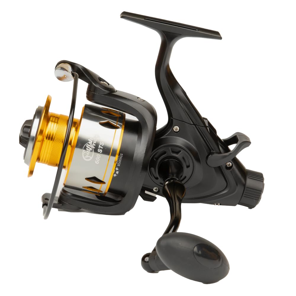 Catfish Pro 600STS gears close-up shows precision brass gears for smooth retrieves.