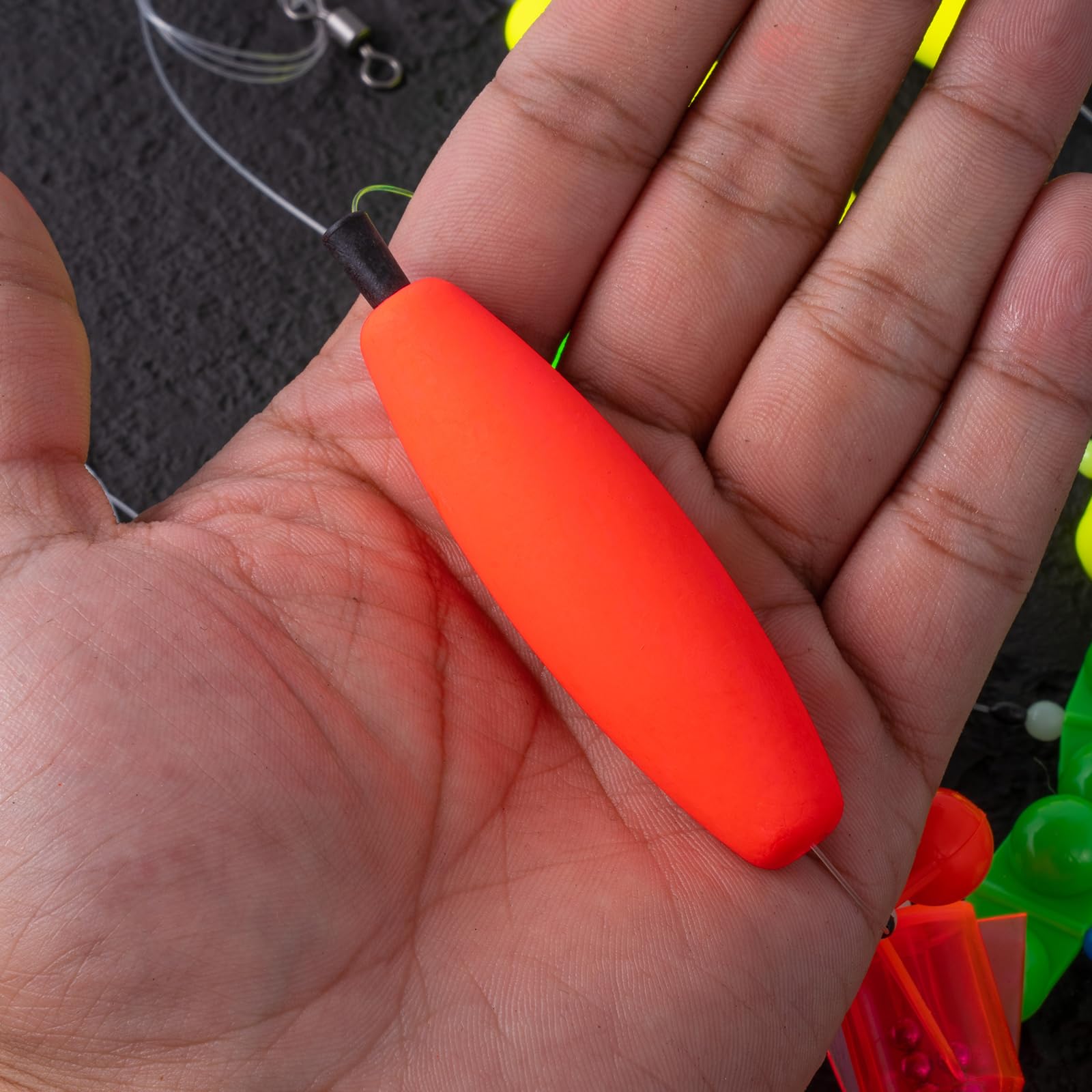 Rigs adjustable position in water with stoppers