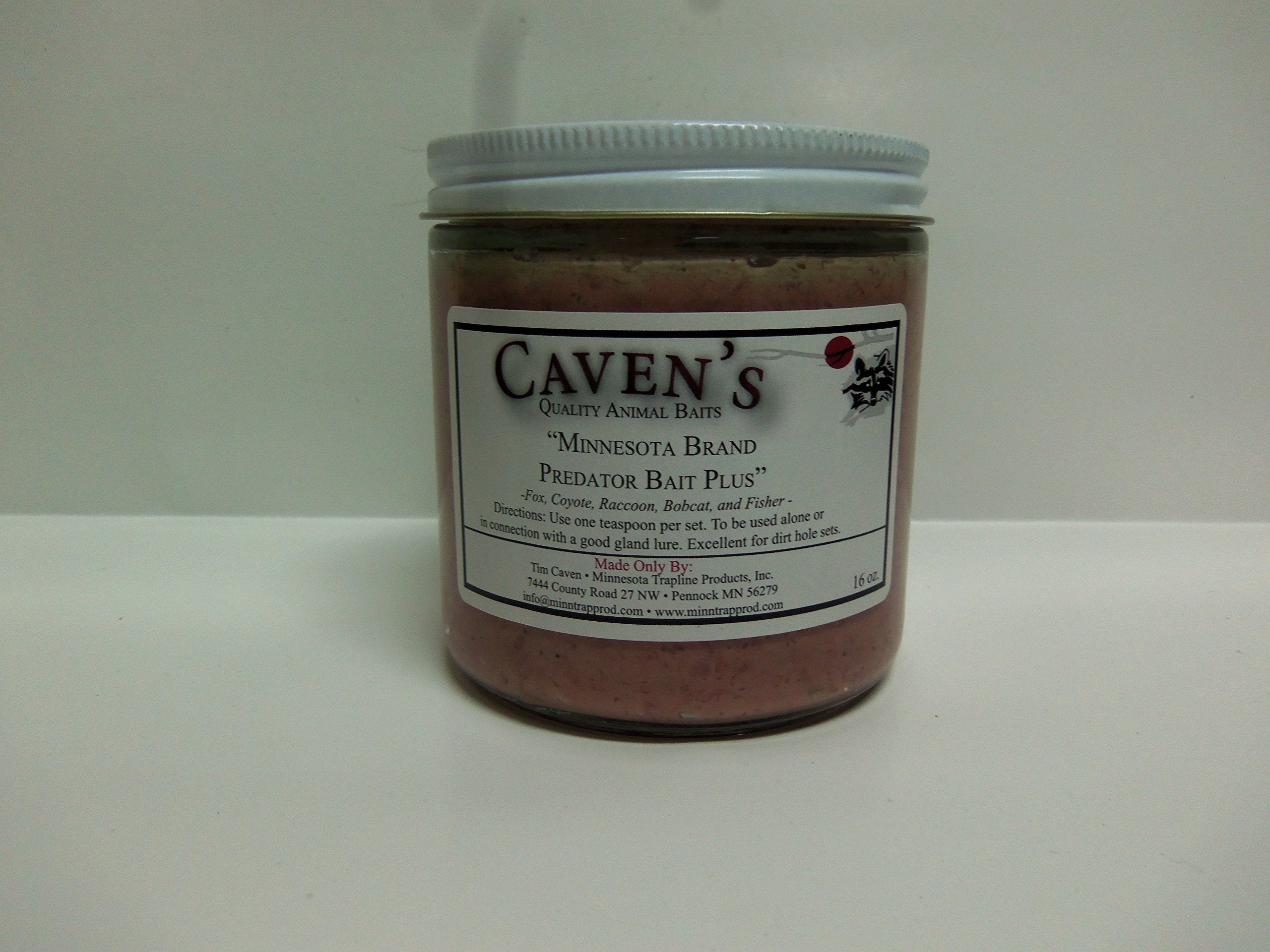 Caven's Predator Bait Plus pint jar attracts coyotes and bobcats in field setups