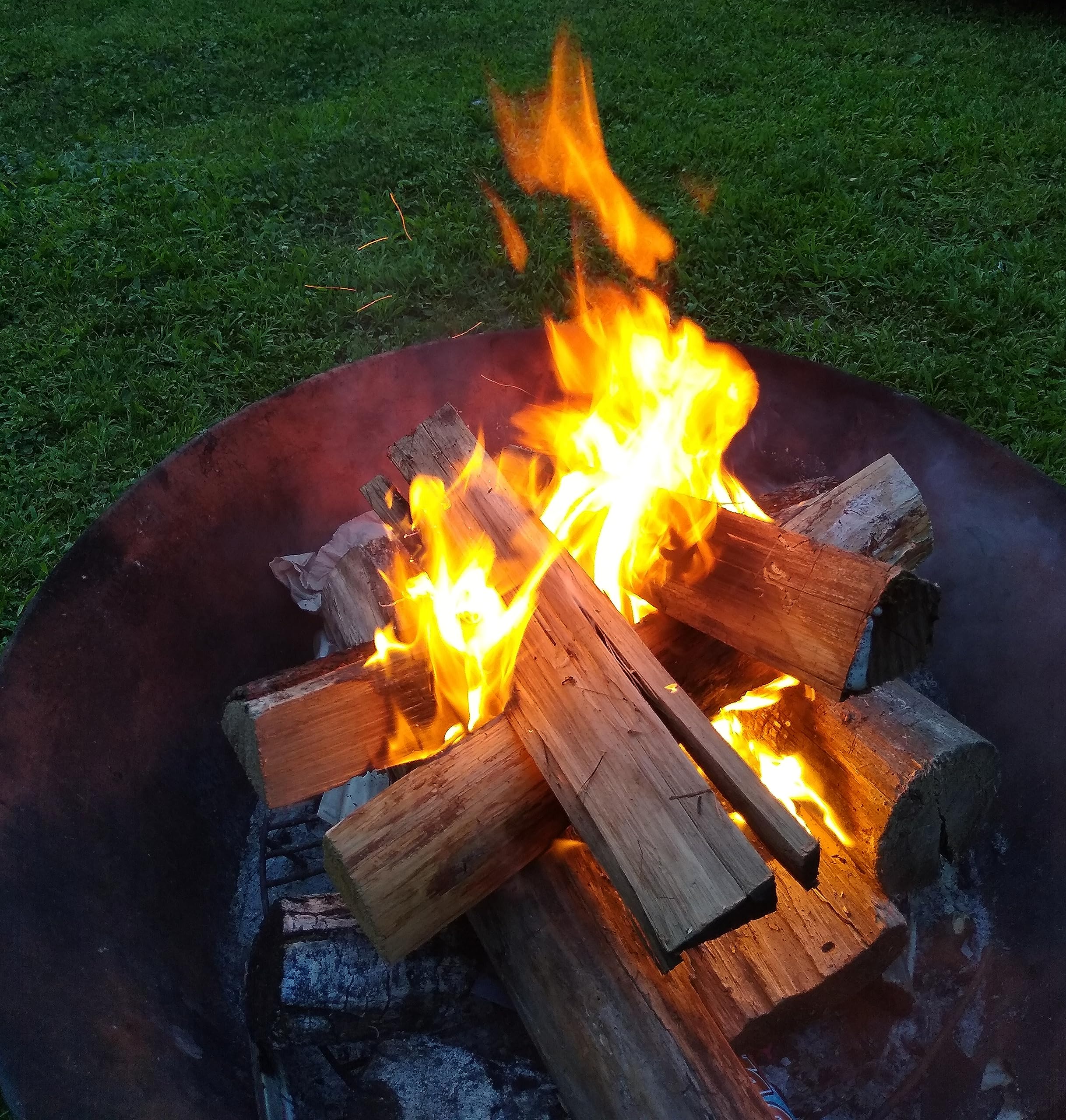 CC's Wood Shack Fire Starter suited for picnics and grilling.