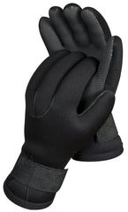 Celsius Fleece Lined Deluxe gloves with palm grip for secure ice handling.