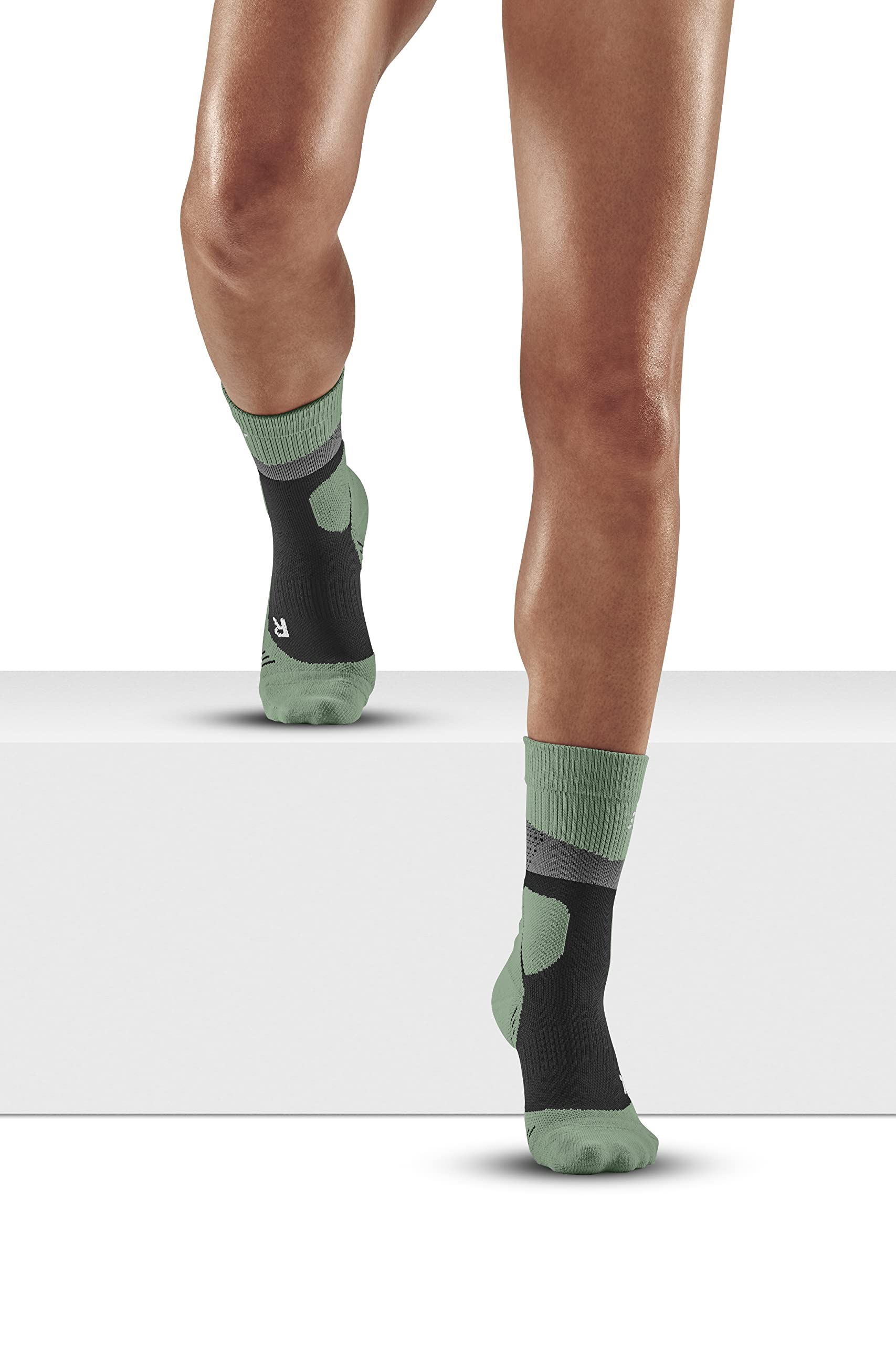 CEP Max Cushion hiking socks grey mint, fabric-detail highlights comfortable knit and breathable feel.