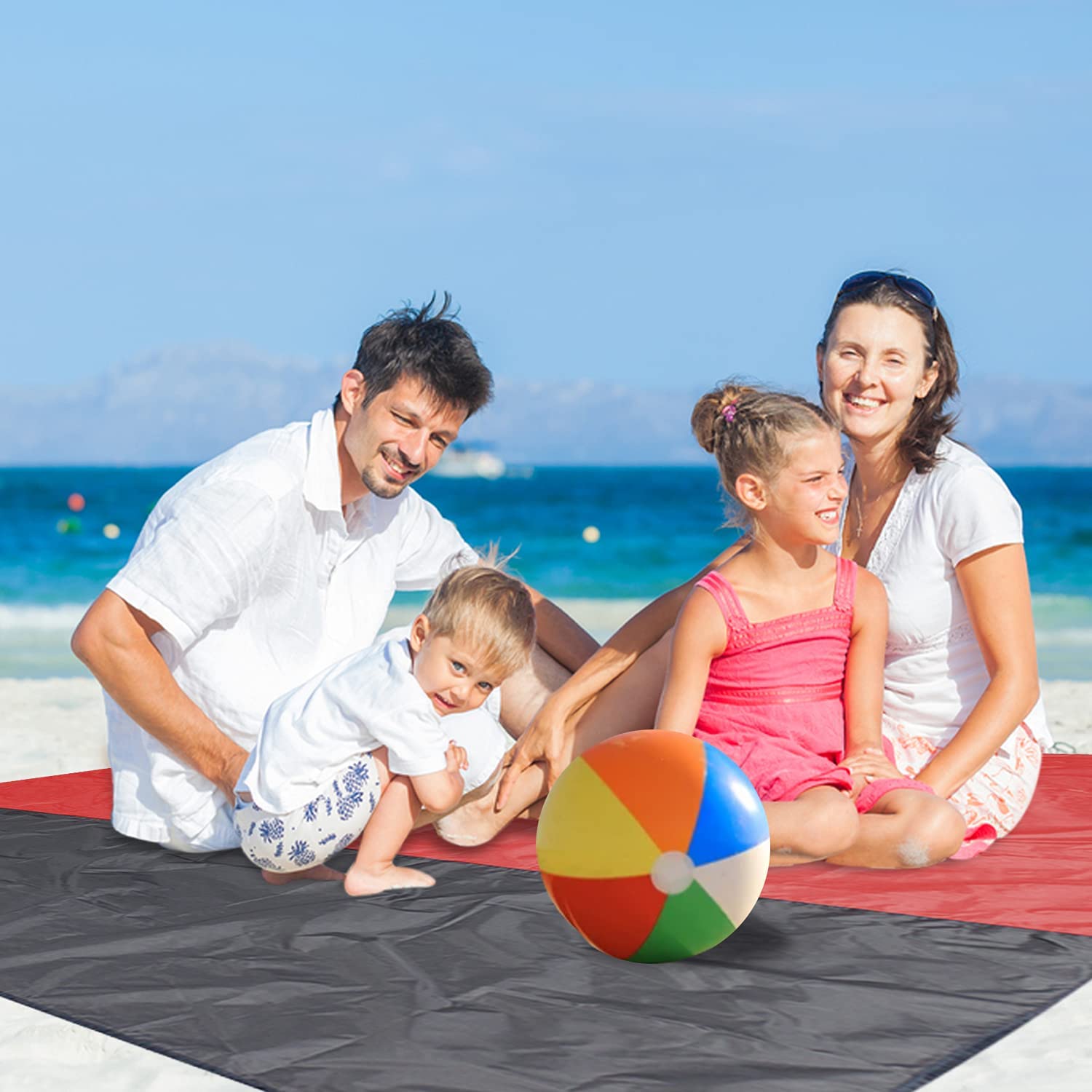 CEREM Beach Blanket XL versatile for camping, hiking, or picnics on grass.