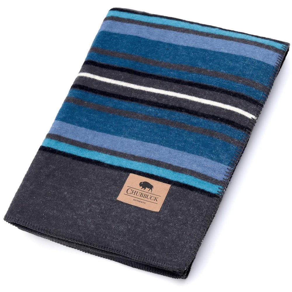 Chubbuck Authentic wool blanket close-up weave ideal for camping warmth