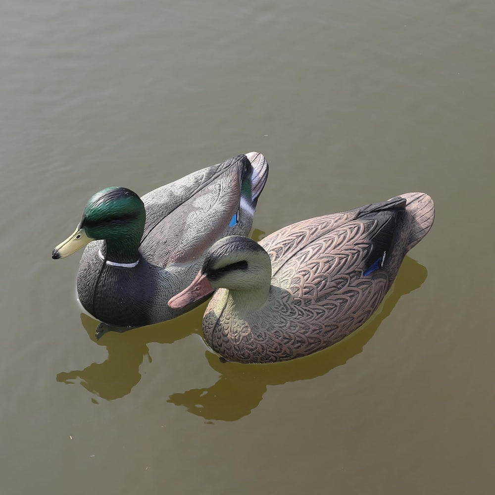 Cifavor duck decoy feather-detail closeup supports authentic-looking plumage at distance.