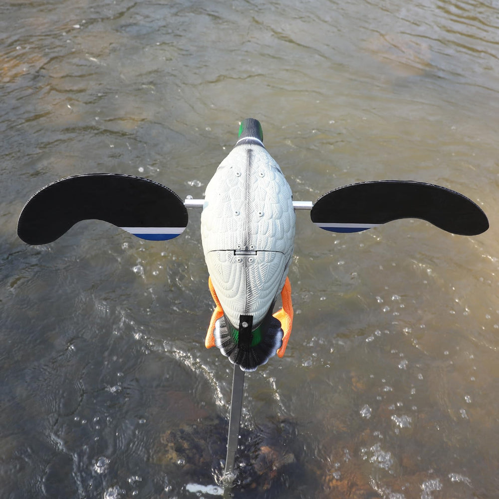 Cifavor Duck Decoys blue-green lifelike finish enhances duck attention.