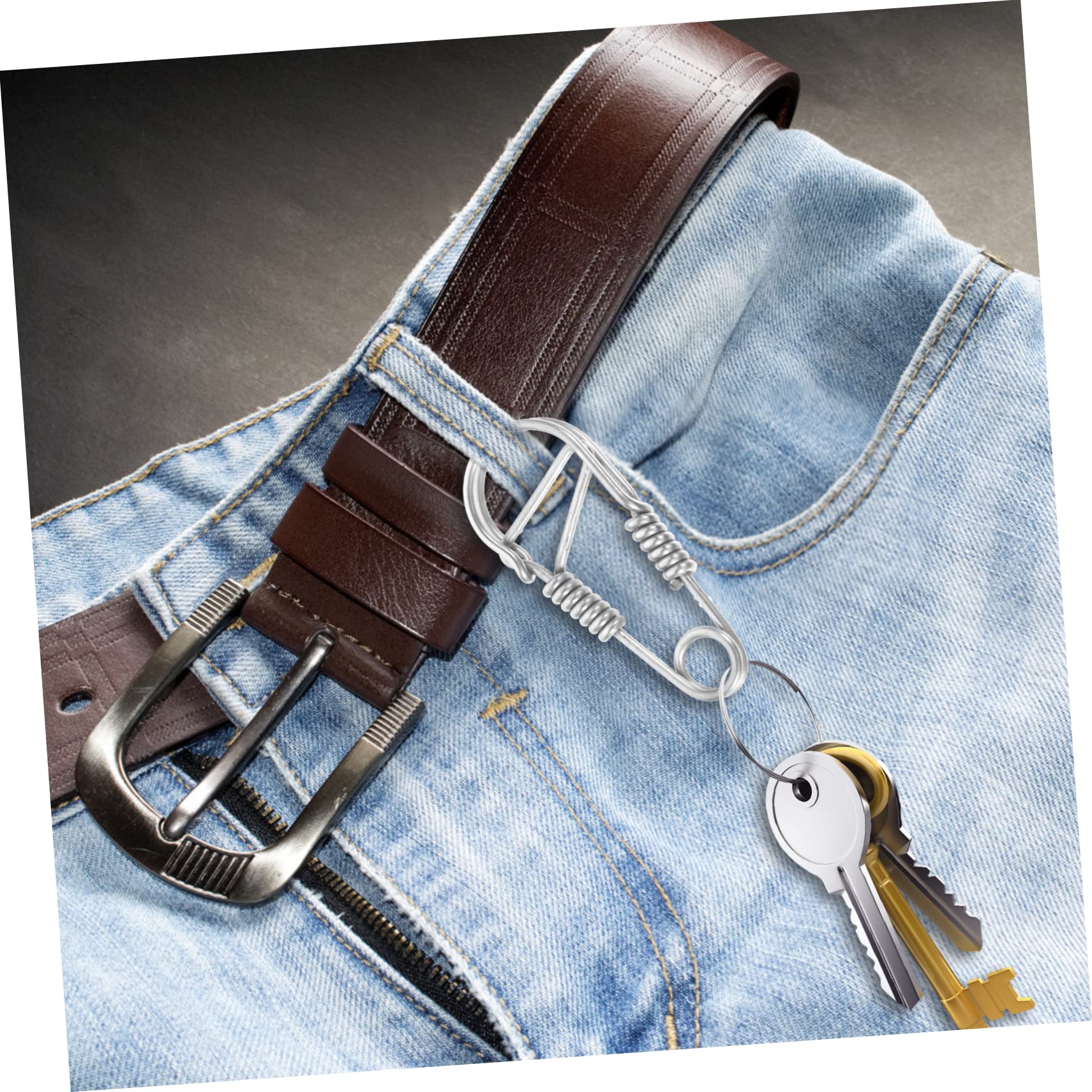 CIMAXIC swivel clip attachment keeps essentials within reach.