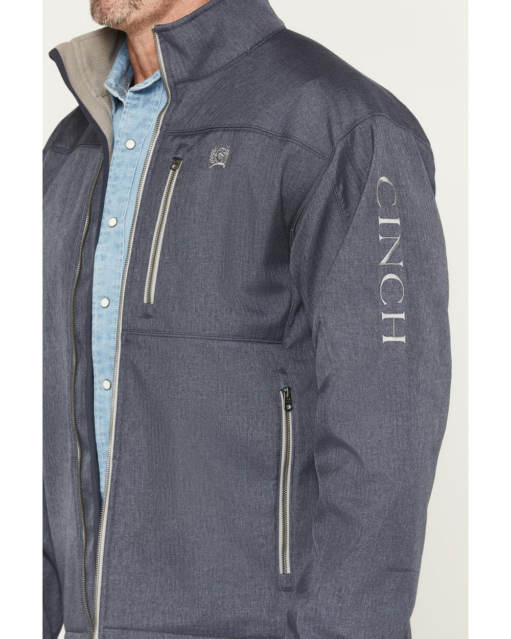 Metaluxe zipper and concealed carry pocket ensure secure storage.