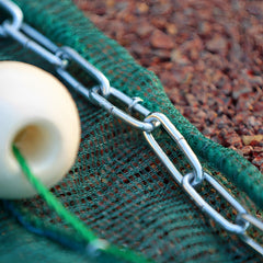 CINGHI LUSSO heavy-duty chain ensures sturdy performance in rugged outdoor conditions.