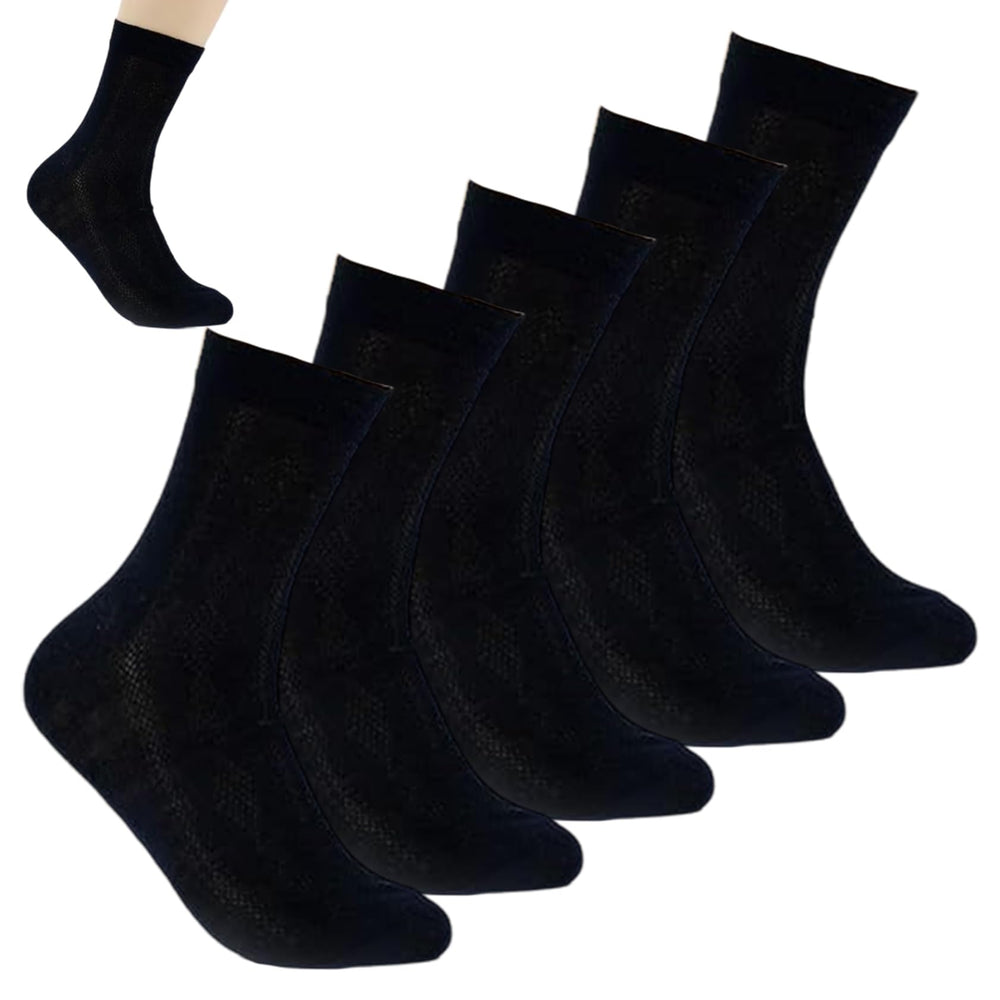 Ckuakiwu linen socks ankle-fit detail, showing snug yet flexible stretch.