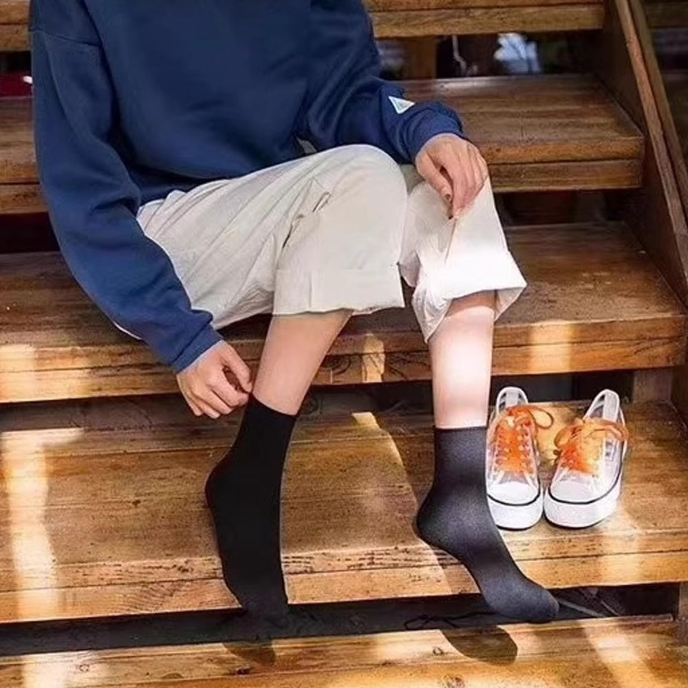 Ckuakiwu linen socks pack side view, lightweight fabric for all-day movement.