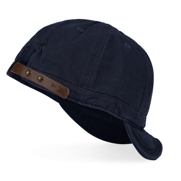 Lifestyle shot of CLAPE DY06 Navy cap during outdoor activity