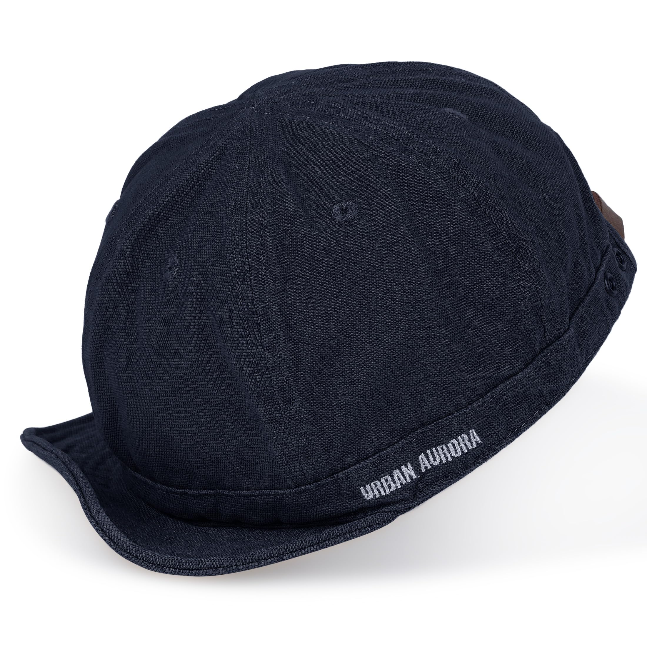 Model wearing CLAPE DY06 Navy cap highlighting unisex fit