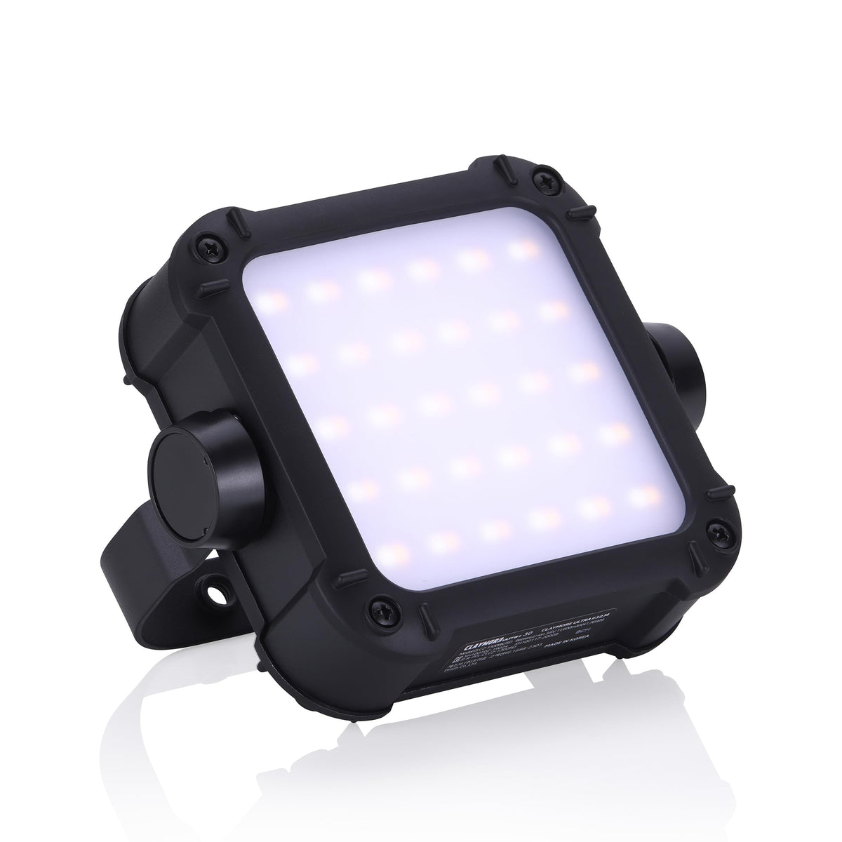 Claymore Ultra2 3.0 Medium front-lantern for reliable campsite lighting and quick setup.