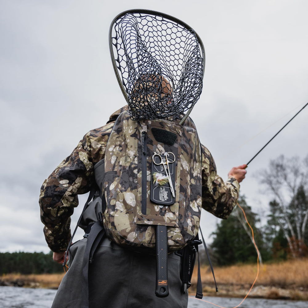 Cling Mag Grab Delta side profile highlights strong yet gentle magnetic hold for delicate flies.